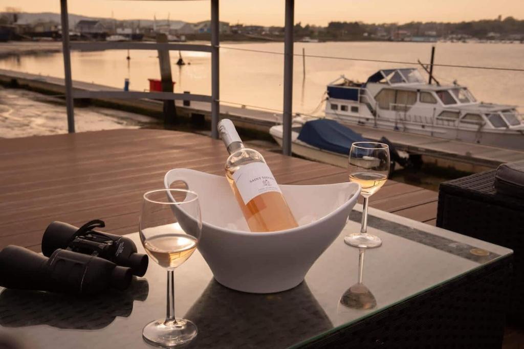 Houseboat Eleuthera 벰브리지 외부 사진